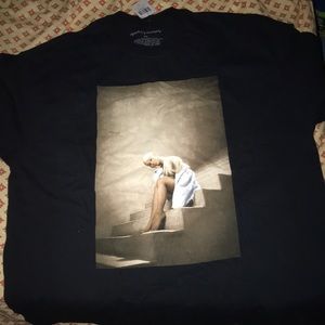 Ariana grande XL T-shirt